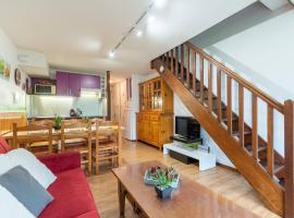Appartement duplex Saint-Lary 6 pers, 2 ch, mezzanine, balcon - FR-1-296-302, hotel v destinaci Saint-Lary-Soulan