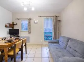 Chalet triplex pour 7 pers. avec terrasse, parking, proche télécabine et commerces - FR-1-401-178