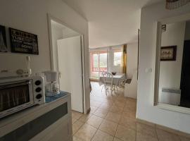 Appartement Cambo-les-Bains, 2 pièces, 2 personnes - FR-1-495-59, דירה בקמבו-לה-באן