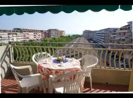 Vibrant apartment close to the beach - Beahost