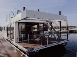 Hausboote am Lankenauer Höft