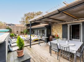 Villa pierre et espace bien etre, hotel in Vertheuil-en-Médoc