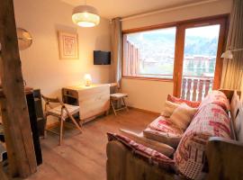 Appartement Beaufort, 2 pièces, 3 personnes - FR-1-342-262: Beaufort, Grand Mont Ski Lift yakınında bir otel