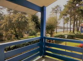 T2 Mezzanine pour 4 pers. avec Piscine à Soustons - FR-1-379-110, hotel in Soustons