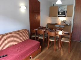 Duplex 7 pers. avec parking, piscine, fitness, proche pistes - La Mongie - FR-1-404-205, хотел в Ла Монги