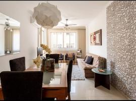 Apartamento compartilhado, no Gonzaga em Santos, hotel perto de Monte Serrat, Santos
