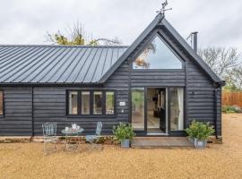 The Woodshed at Green Valley Farm, хотел в Laxfield