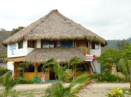 Wipeout Cabaña Restaurant, hotel in Las Tunas