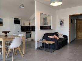 Appartement fonctionnel avec balcon, à 10 min du centre, parking gratuit, idéal pour 5 personnes - FR-1-548-3, hotel v destinaci Villard-de-Lans