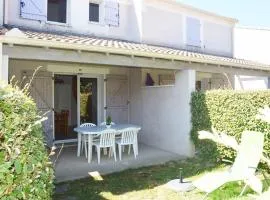 Maison Duplex 6 Pers. avec Terrasse, Piscine Chauffée et Climatiseur - FR-1-382-121