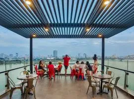 Avora Hotel