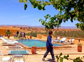 Auberge Kasbah Ennakhile, hotel in Nkob