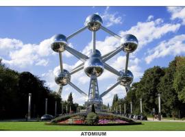 One-bedroom Apartment near Atomium, hotel a prop de Bockstael Train Station, a Brussel·les