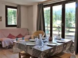 Appartement 3 Pièces 6 couchages avec piscine, animaux admis à Risoul 1850 - FR-1-330-209