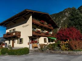 Gästehaus Hornegger, hotelli Mayrhofenissa