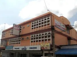 AKR Hotel Kilinochchi
