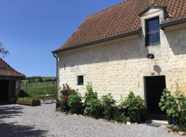 Le Big Family - LE MONT DE LA LOUVE, Hotel in Bazinghen