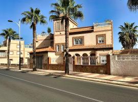 Lge 4 bed villa own pool 90 mts beach sea views, majake sihtkohas Roquetas de Mar