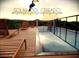 Pousada solar do Cerrado，里法伊納的附設泳池的飯店