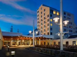 Newport Harbor Island Resort, hotel u gradu Njuport