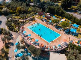 Albatross Mobile Homes on Camping Eden, glamping en San Felice del Benaco