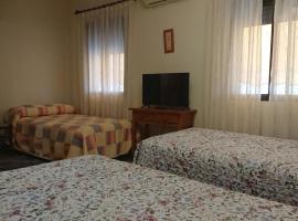 Posada La Reja: Malpica'da bir ucuz otel