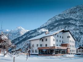 Posthotel Lechtal, hotel u gradu Holcgau