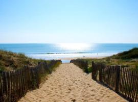 Villa 4 pers. avec piscine commune proche mer, Hotel in Longeville-sur-Mer