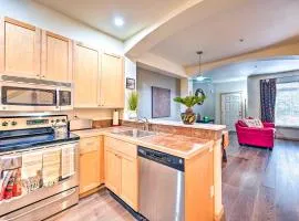 Welcoming Seattle Townhome about 10 Mi to Downtown!