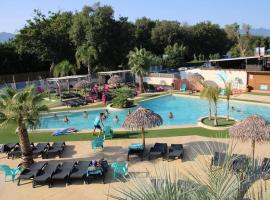 Camping Paradis Le Pearl, glamping site in Argelès-sur-Mer