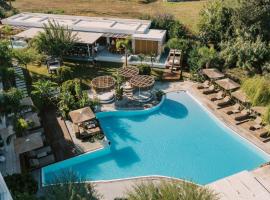 Kouros Exclusive Hotel & Suites - Adults Only, ξενοδοχείο στο Φαληράκι
