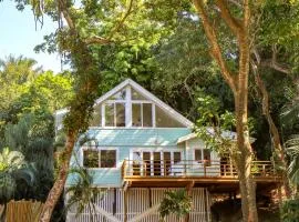 Casa Poco Loco - Villa at Luna Beach Roatan
