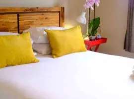 Perfectly located beauty in secure Estate