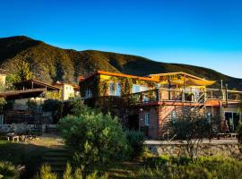 Amplia casa privada y tranquila con bonita vista, hôtel à Villa de Juárez