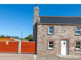 2 Bed Sandstone Residence