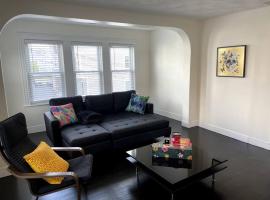 Modern Three Bedroom Condo - Boston, apartman u gradu Stoneham