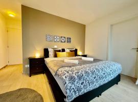 OneLuxStay near Diamond District, hotel ad Anversa