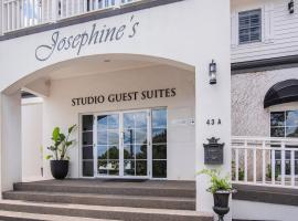 Josephines Luxury Accommodation: Margaret River şehrinde bir otel