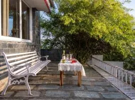 StayVista at Meraki Homestay - 2BR Pet Friendly Villa in Dharamshala
