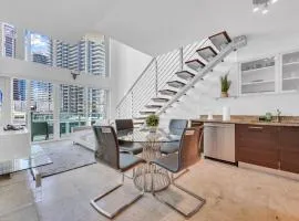 Amazing Loft style 1 Bed with Water and City Views