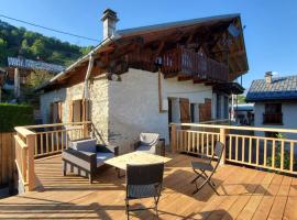 Maison de montagne face aux Arcs, holiday home in Les Chapelles