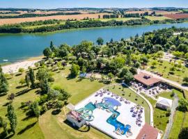 Camping le Lac de Thoux, glamping site in Saint-Cricq