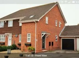 Ideally located contemporary 3 bed spacious house