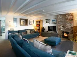 Flora Dora - Luxury cottage - modern - central - ideal for groups and families