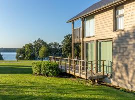 Golden Lakes Village Ardennes, hotel v destinaci Boussu-lez-Walcourt