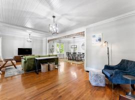 Beautiful Home in Historic Downtown Norcross, hotell sihtkohas Norcross