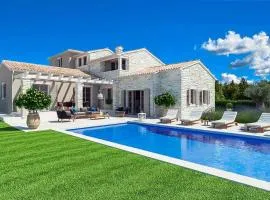 Villa Moonlight