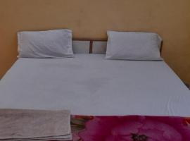 Blue Heart Guest House, hotel v destinaci Atrauli