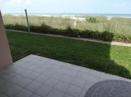 Spanish Main Unit 4- Direct Oceanfront Condo!