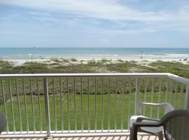 Spanish Main 66- Direct Oceanfront Condo!, hotel v destinaci Cocoa Beach
